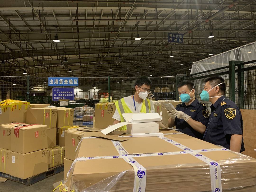 技術(shù)進(jìn)出口引領(lǐng)增長(zhǎng)，1-8月成都貨物貿(mào)易進(jìn)出口總值達(dá)5470.7億元，同比增長(zhǎng)7.1%